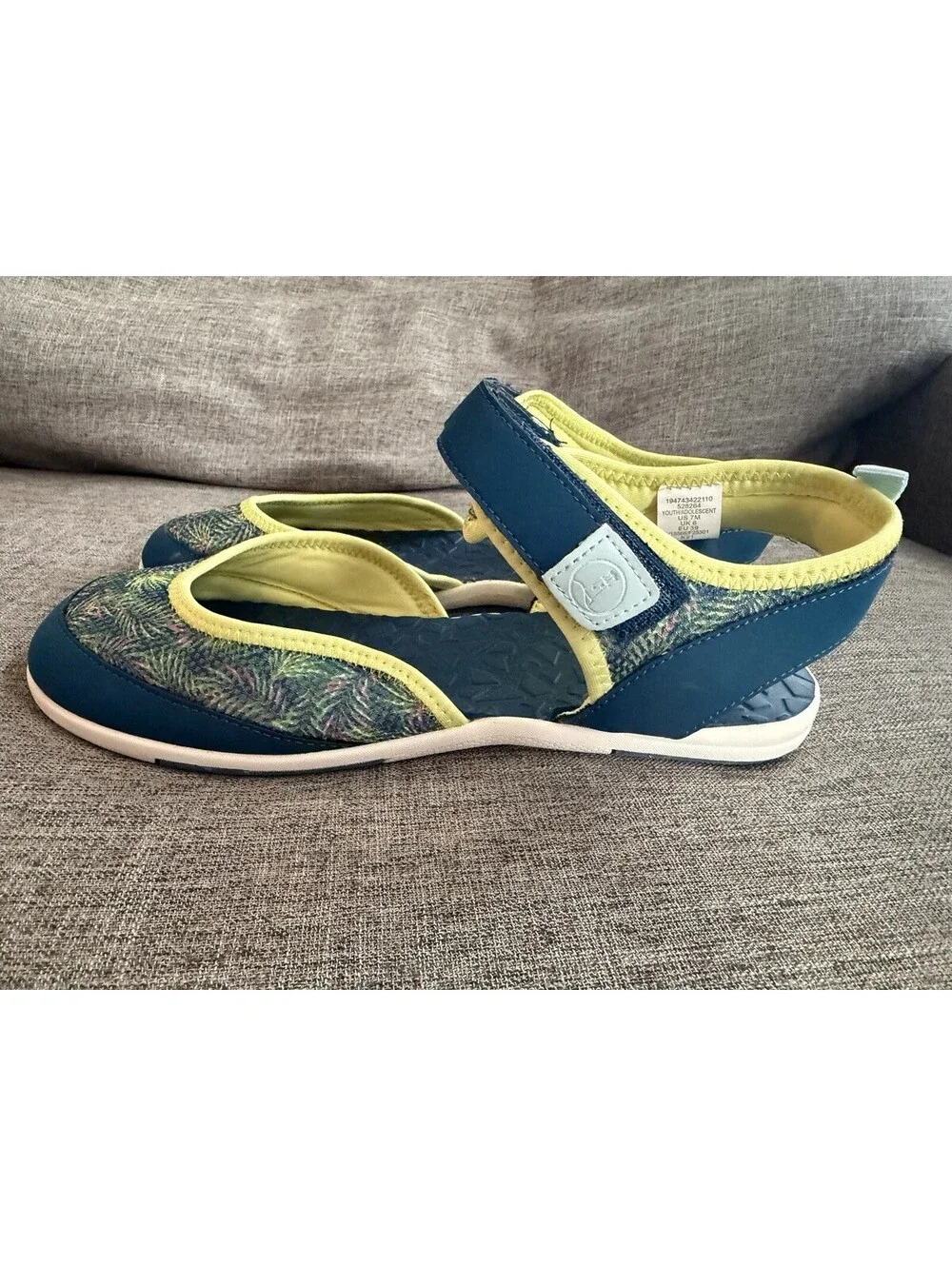 Lands End Water Shoes Big Girls Size 7 Blue Floral Mary Jane Beach lake Pool